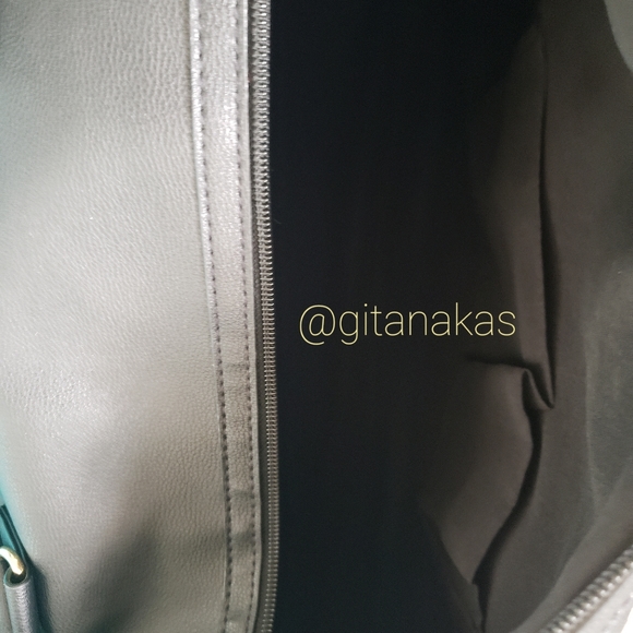 Disney Mickey Minnie Mouse Studded Weekender Bag - Picture 5 of 6